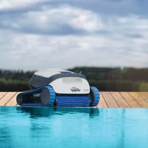 Mytronics Poolroboter DOLPHIN-S100 mit pool im vordergrund